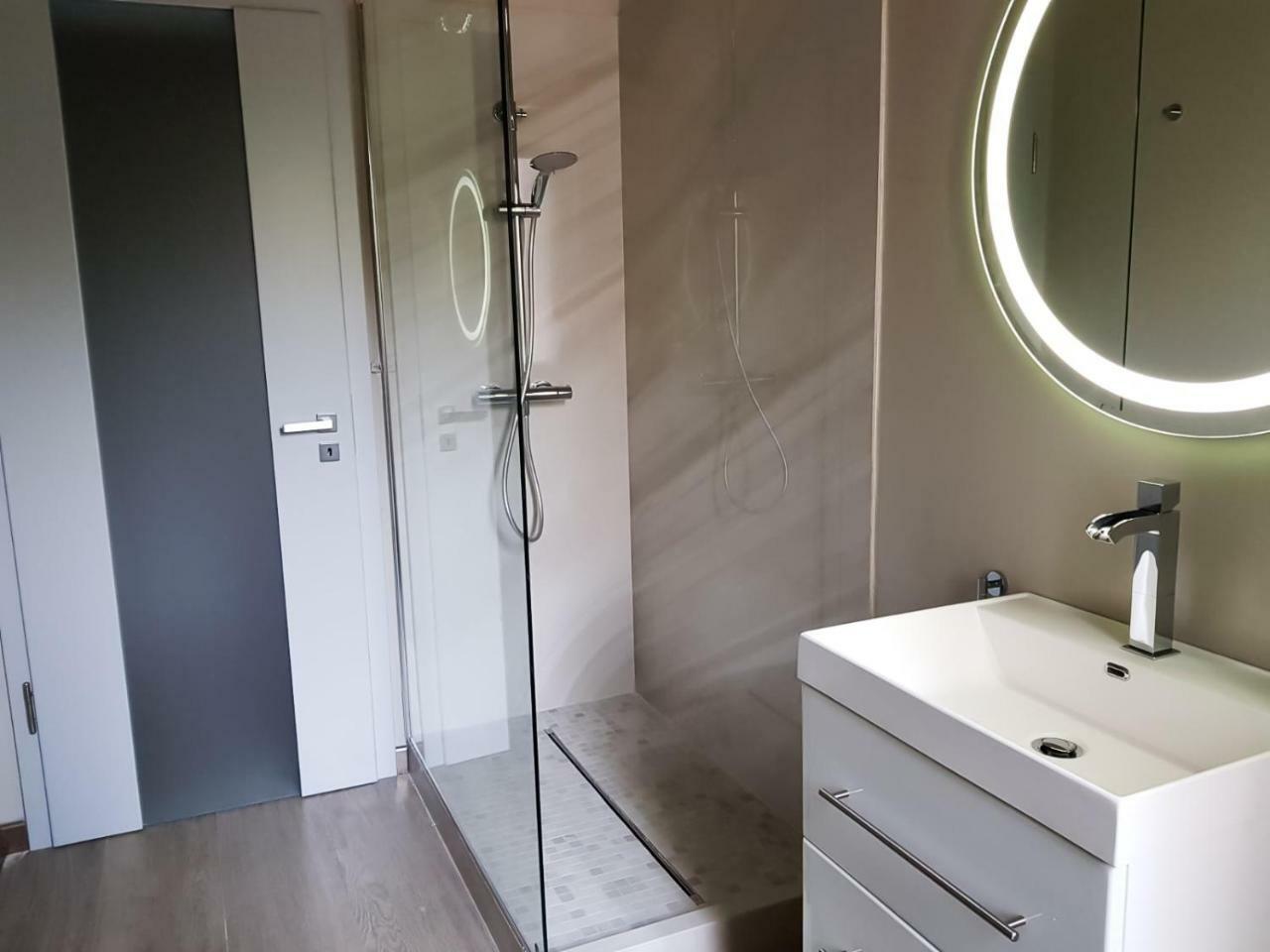 Rubio Residence - Accmonia Luxury Apartment Arad Ngoại thất bức ảnh
