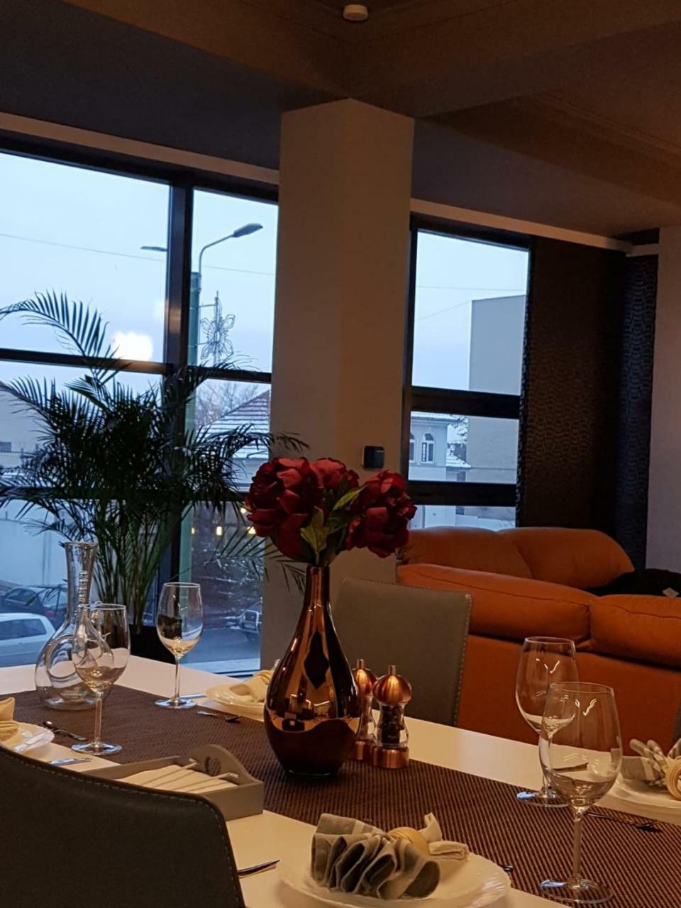 Rubio Residence - Accmonia Luxury Apartment Arad Ngoại thất bức ảnh
